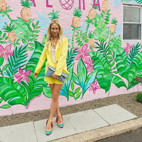 Suit Set - Picture 4 of 6